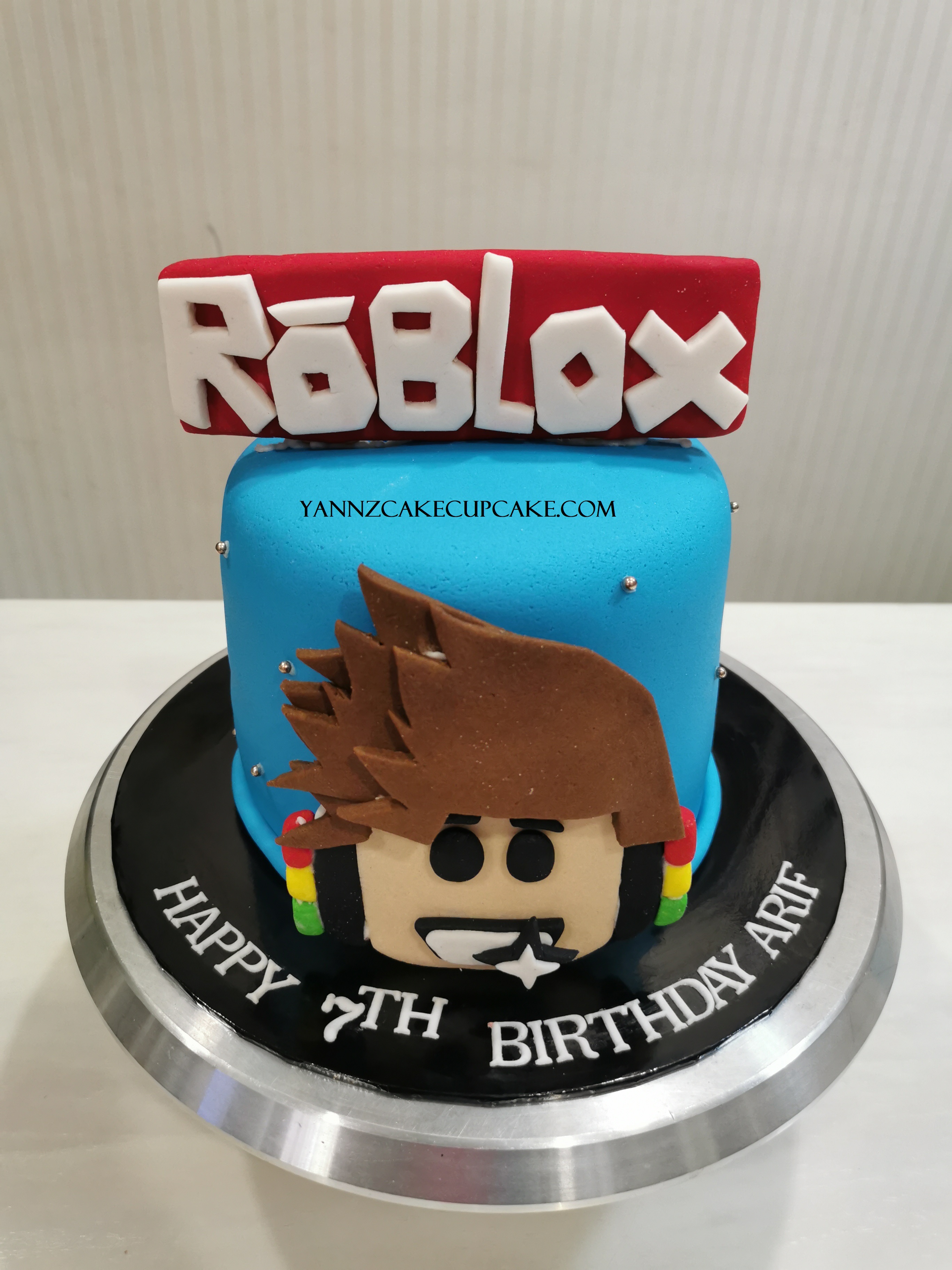 another roblox themed cake chocolate sponge with vanilla